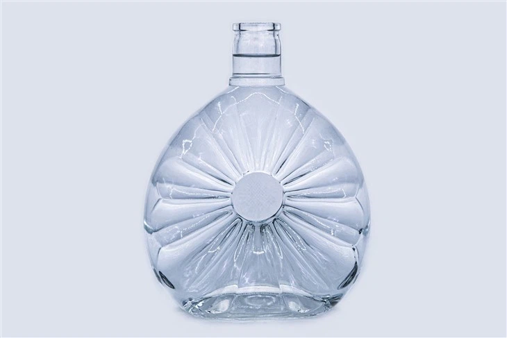 Round Mouth 700ml Vodka Bottle